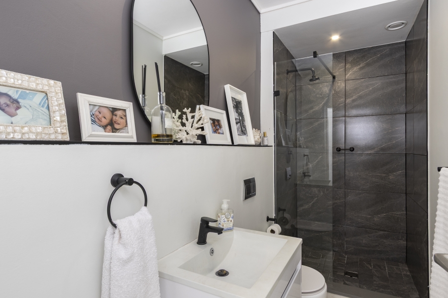 2 Bedroom Property for Sale in Paardevlei Western Cape